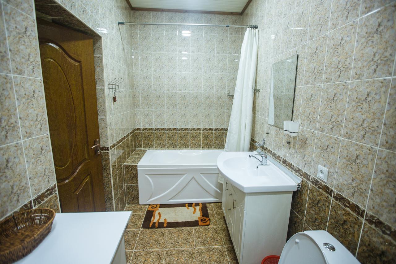 Aziaway Apart-Hotel Tashkent Bagian luar foto